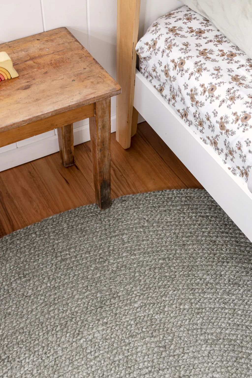 Sample Jiva Round Braided Wool Rug in Olive