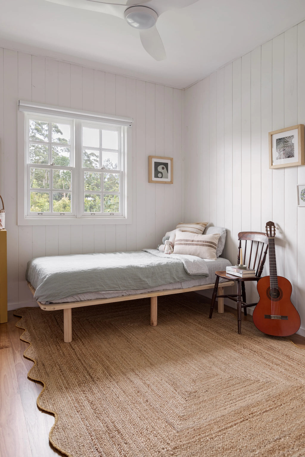 Marigold Wavy Jute Rug in Mustard