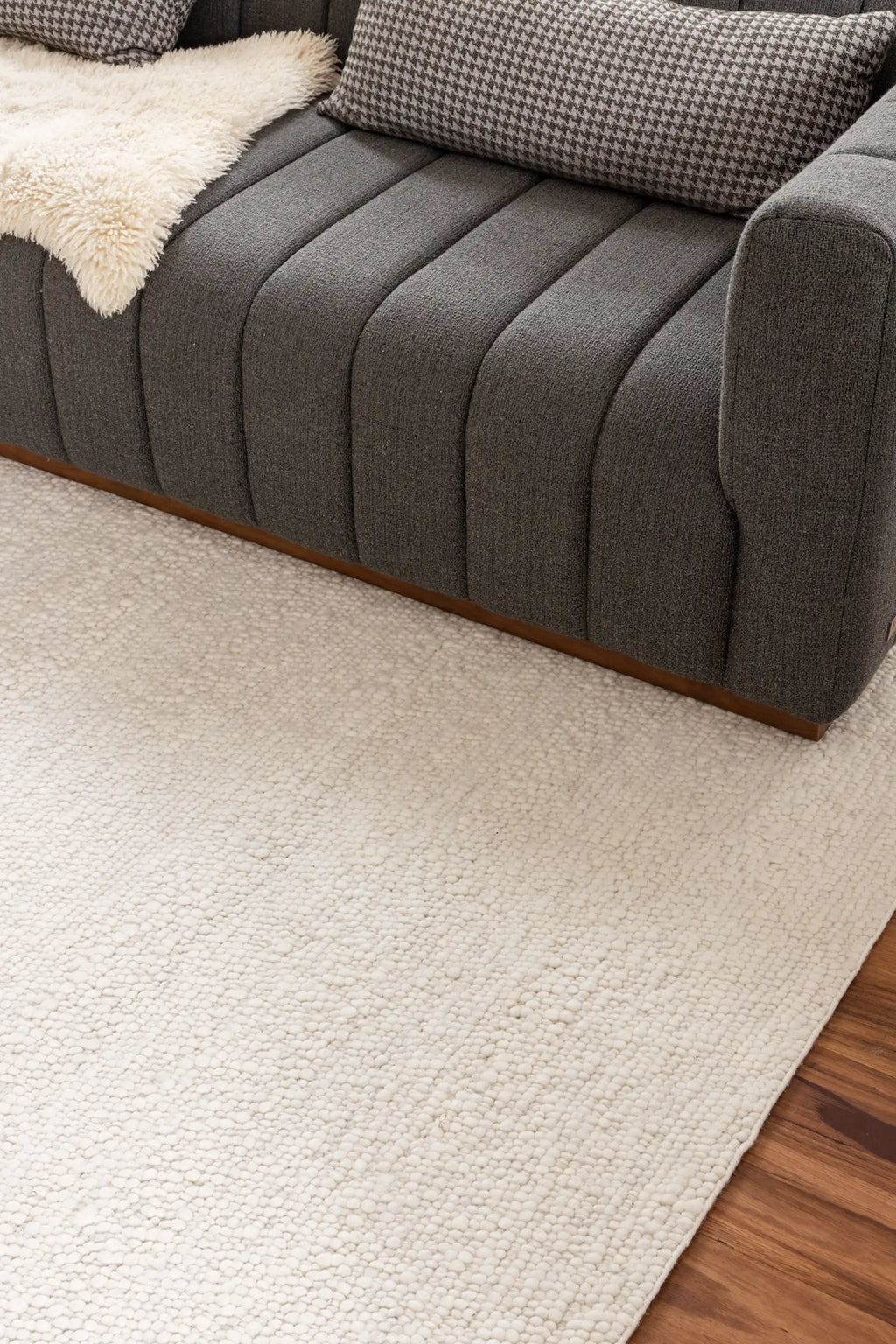 Eltham Popcorn Wool Rug in Ivory