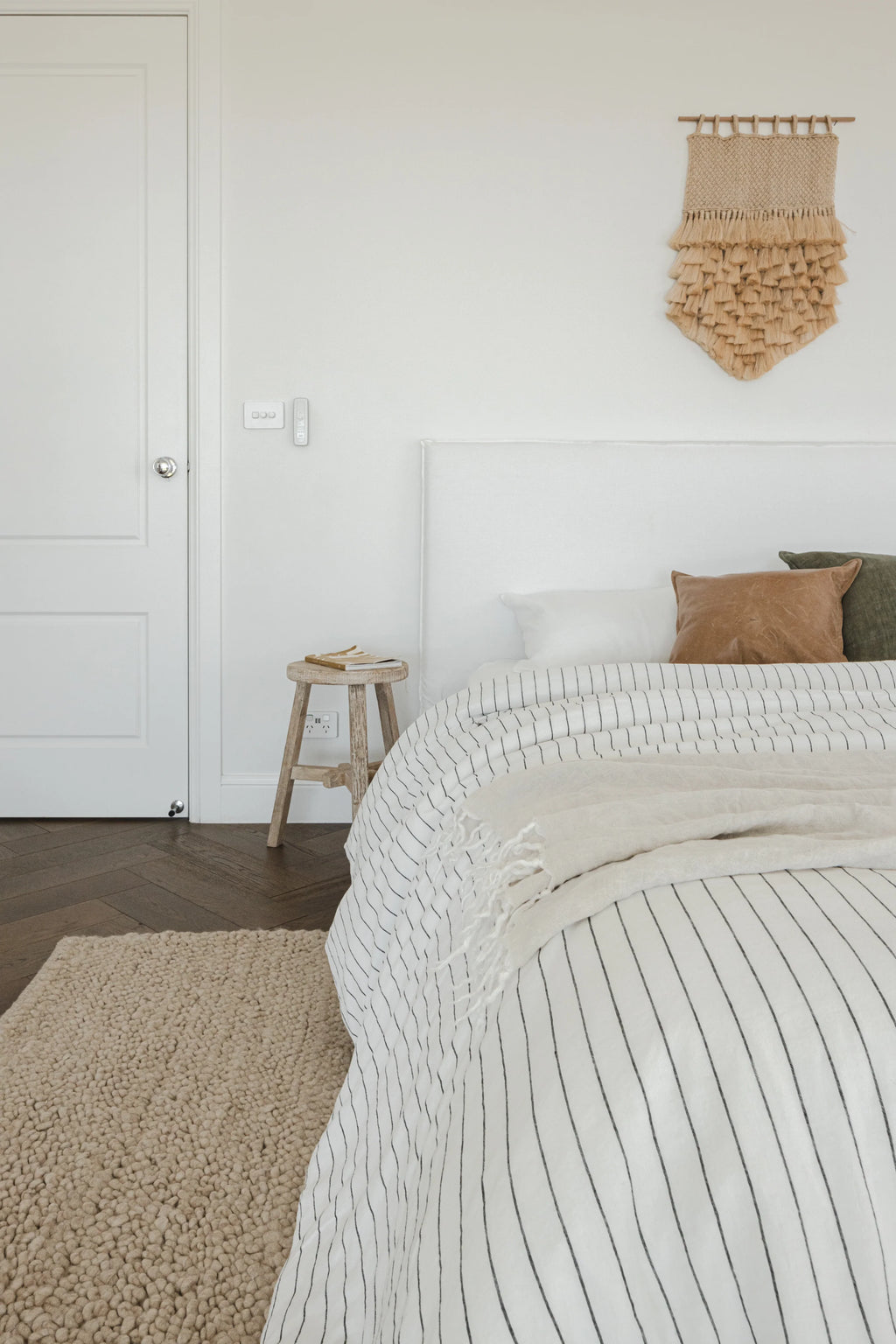 Sample of Newport Pebbly Weave Wool Rug in Beige