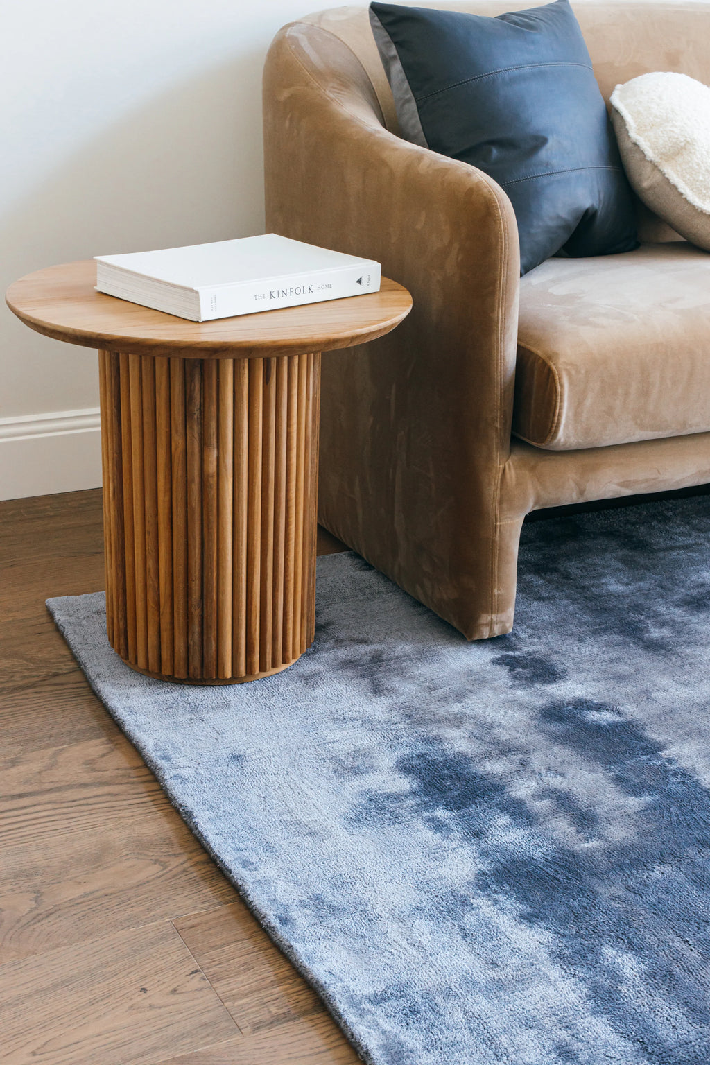 Lustre Luxe Rug in Sapphire Blue