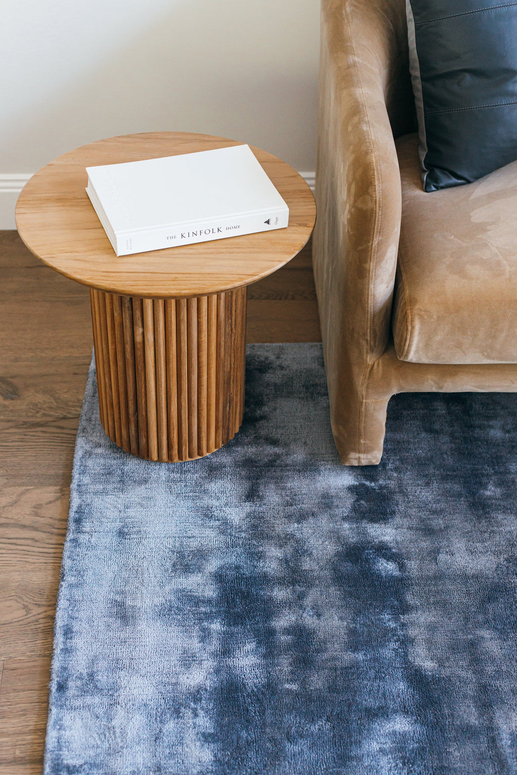 Lustre Luxe Rug in Sapphire Blue