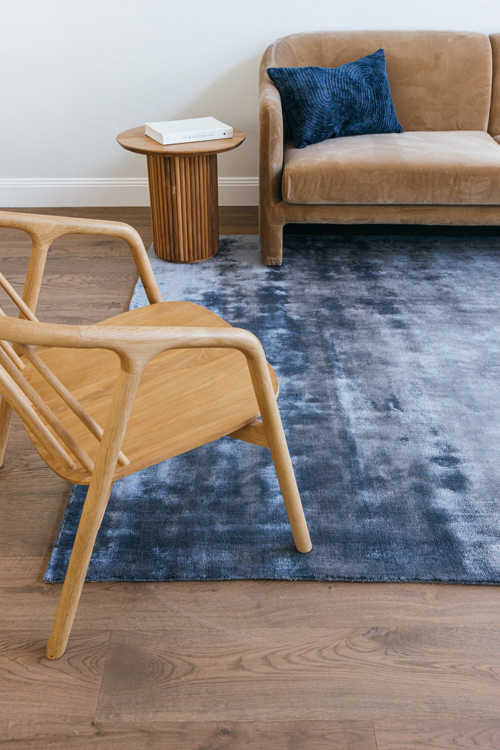 Lustre Luxe Rug in Sapphire Blue