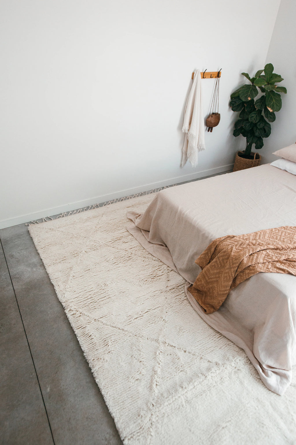 Sample of Prana New Zealand Wool Rug in Ivory