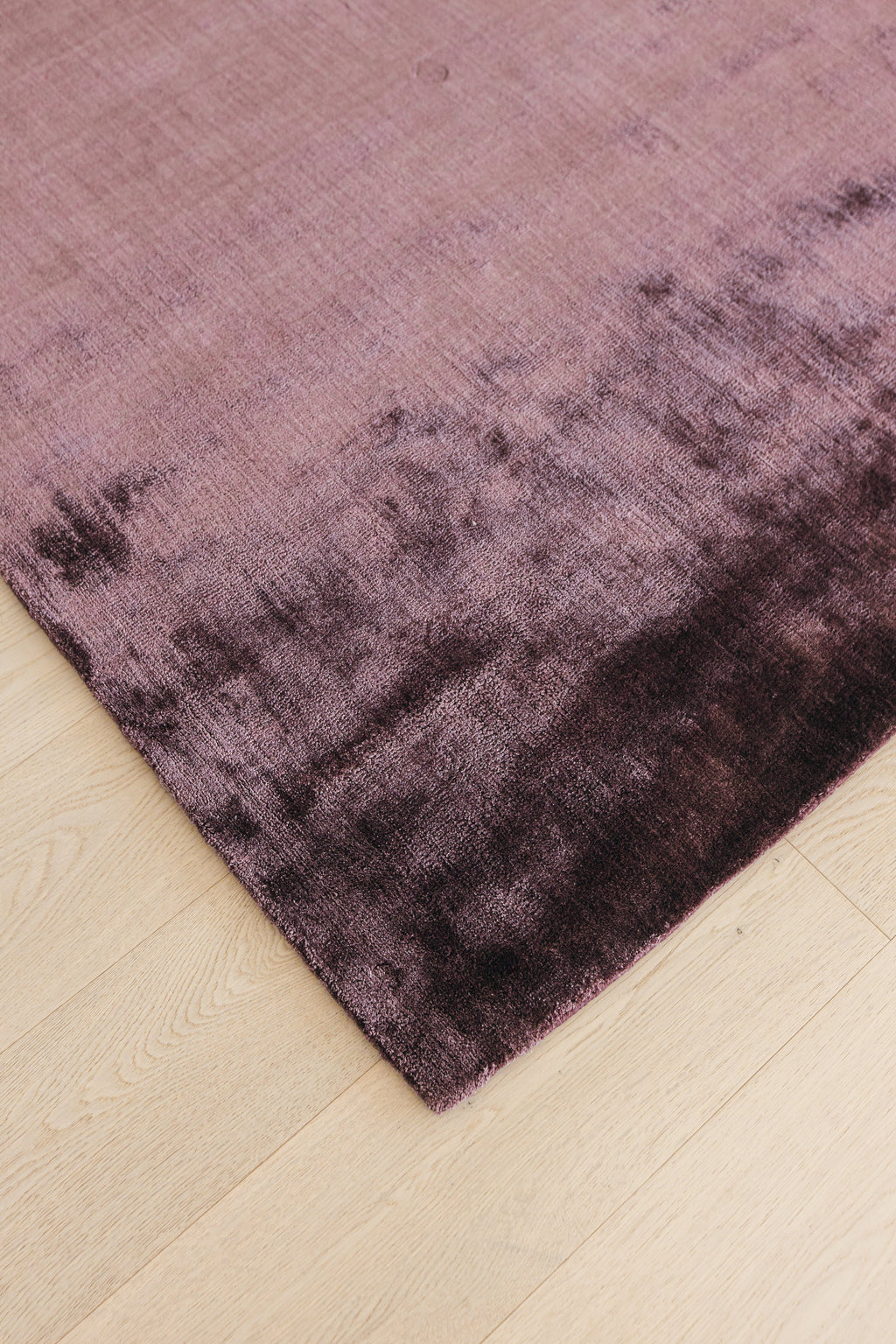 Sample of Lustre Luxe in Mulberry