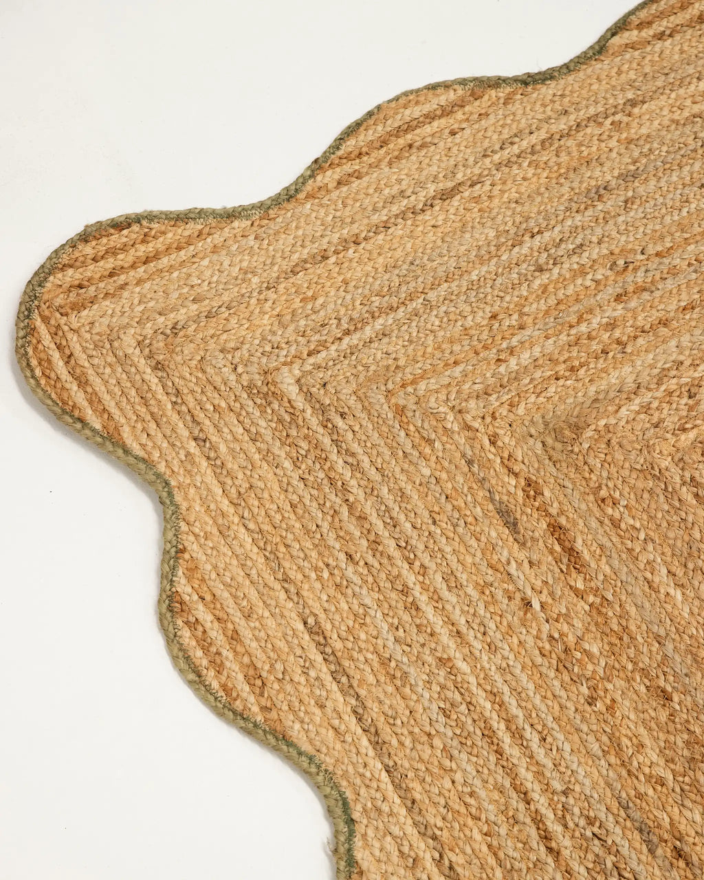 Marigold Wavy Jute Rug in Olive