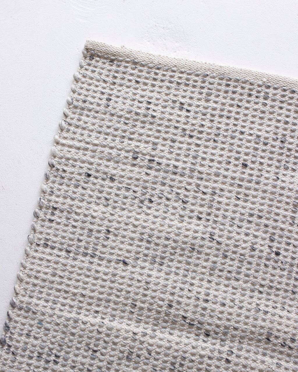 Soma Wool Rug in Grey