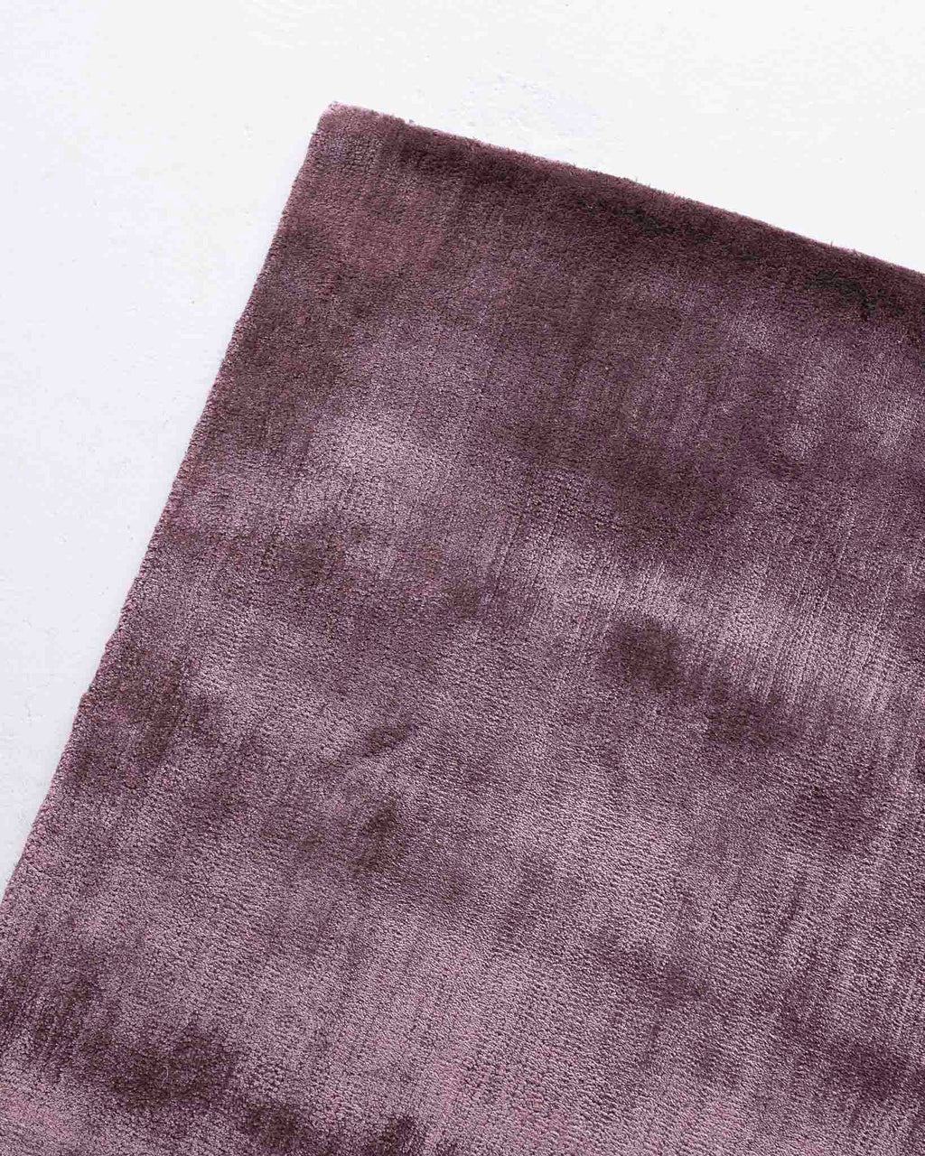 Lustre Luxe Rug in Mulberry