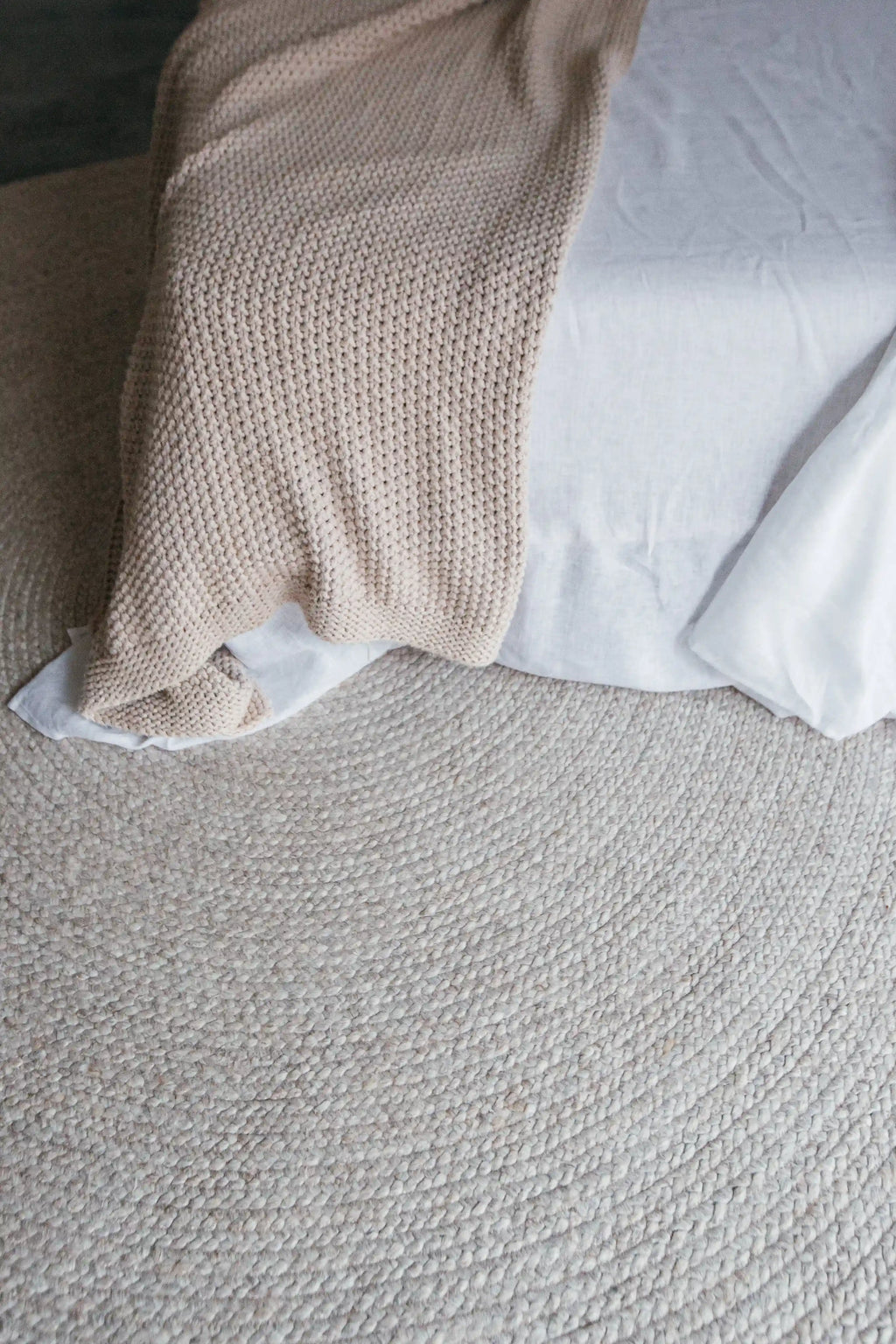 Jiva Round Braided Wool Rug in Ivory Beige