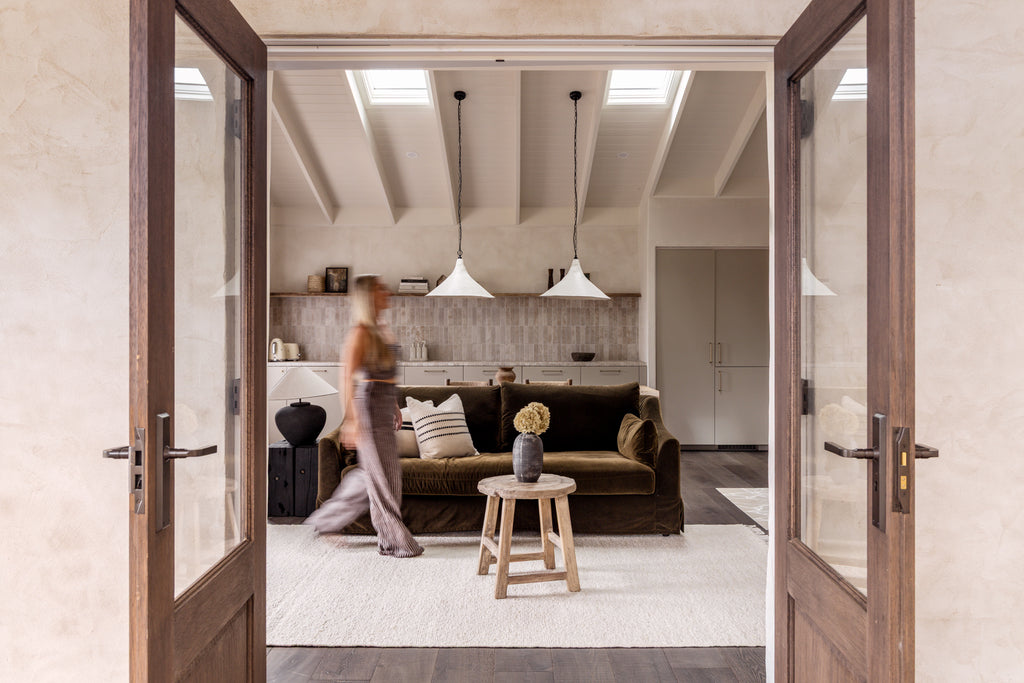 Hunter-Cabin-WR-33_1_b730629b-0ddc-4096-94cf-cbfb54f0ec2a