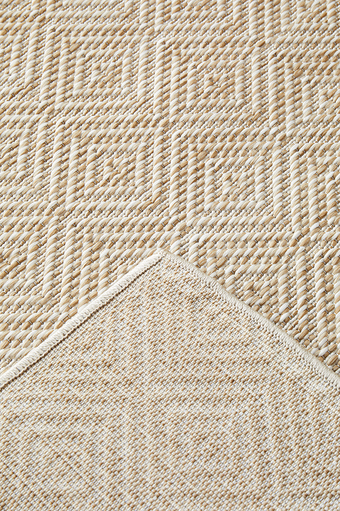 Patio Misty Outdoor Runner Rug in Natural