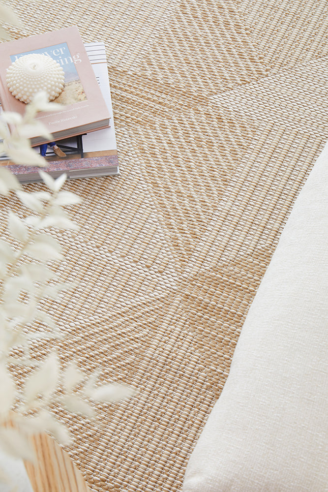 Patio Rico Outdoor Runner Rug in Natural