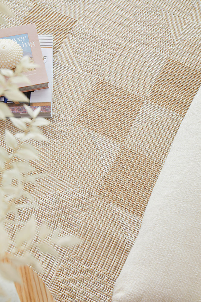 Patio Selin Outdoor Runner Rug in Natural