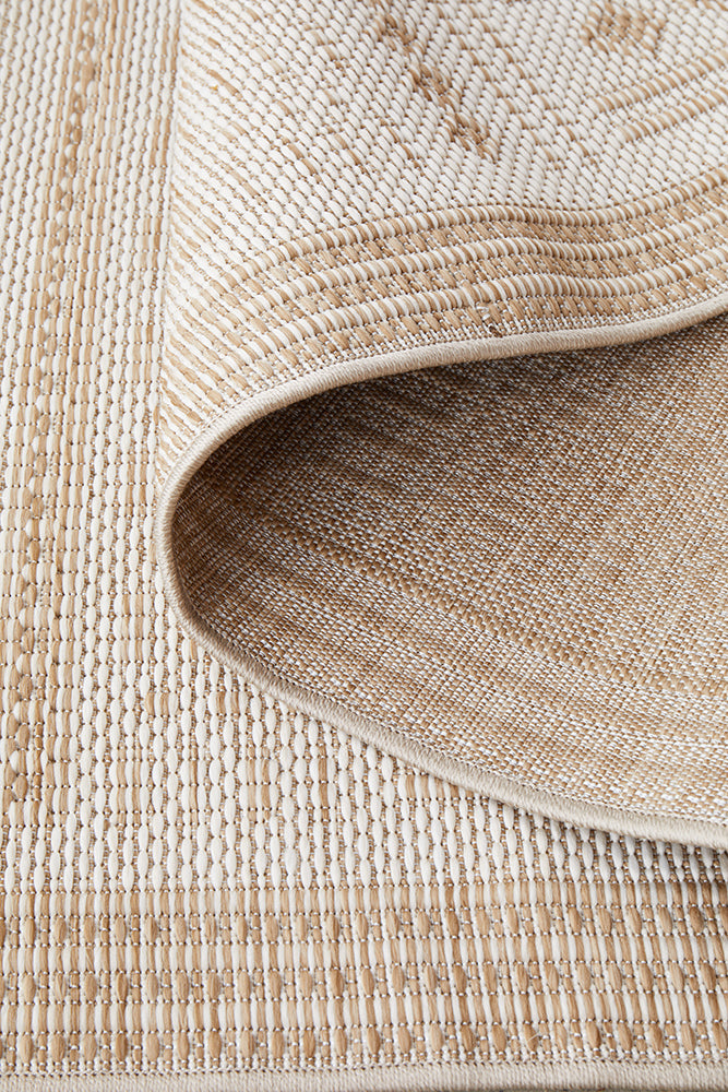 Patio Ziggy Outdoor Runner Rug in Natural