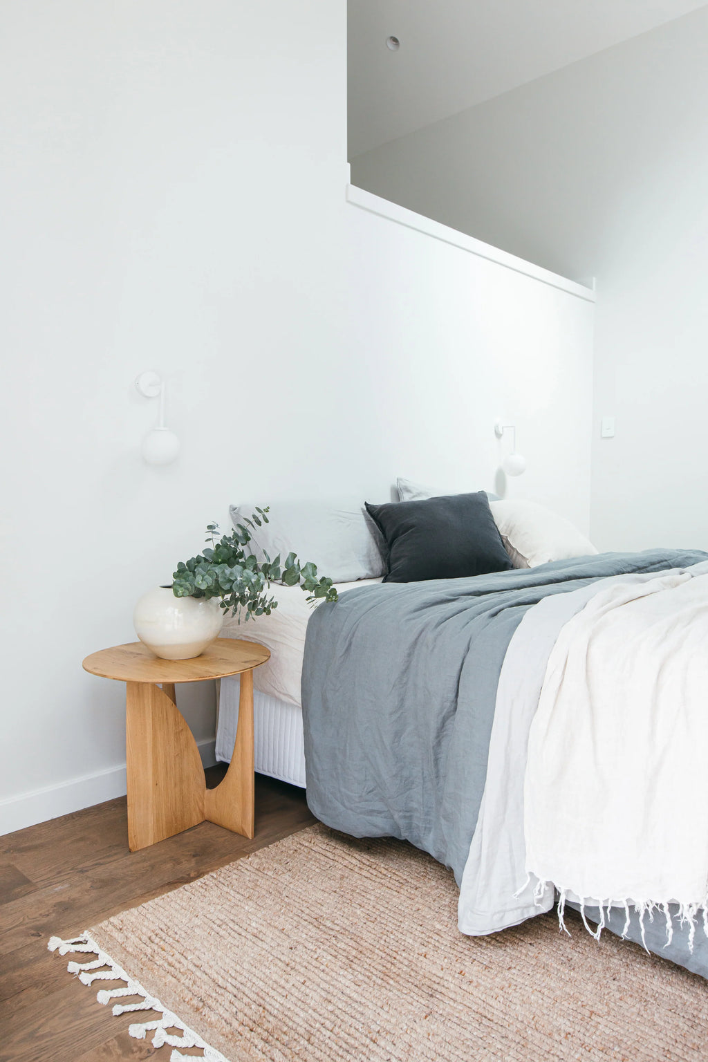 Kamya Ribbed Wool Rug in Natural