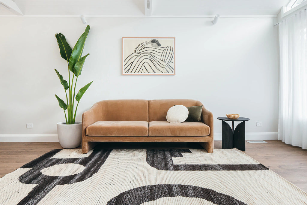 Leblon Abstract Pattern New Zealand Wool Rug in Beige and Charcoal