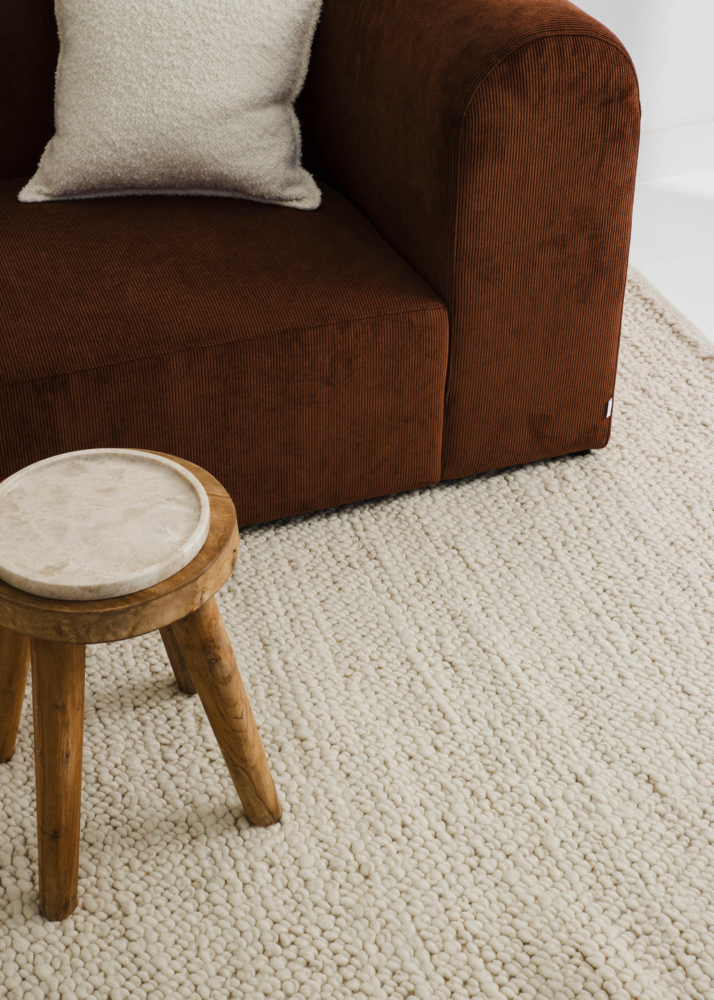 Newport Pebbly Weave Wool Rug in Ivory