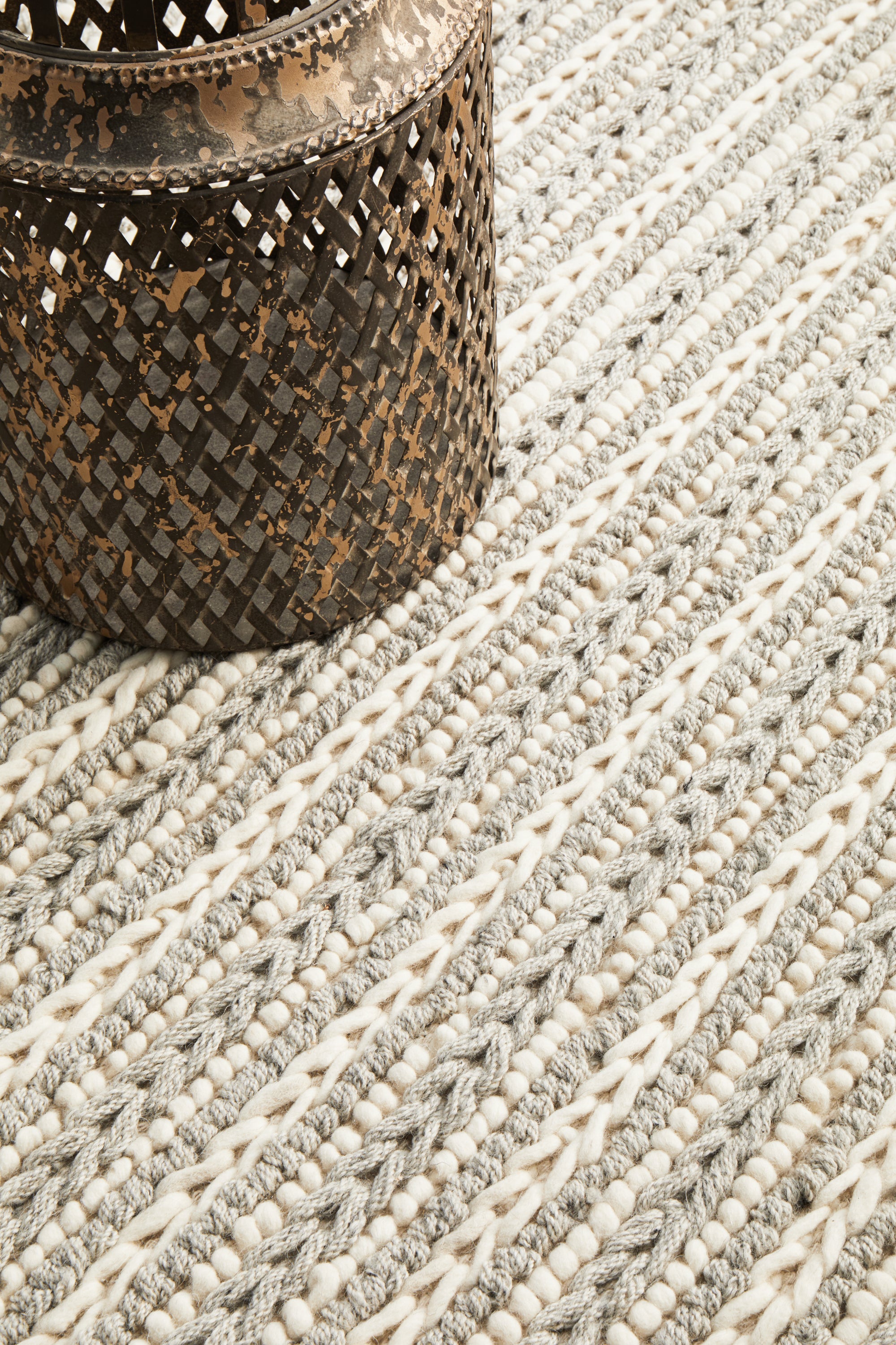 Hygge Grey and Cream Thick Braided Wool Rug – Rugs for Good